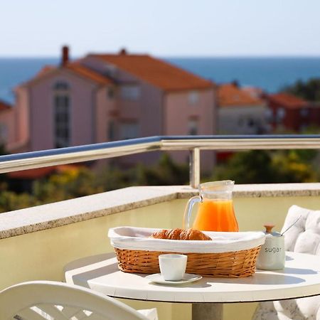 The Florens Residence Near The Beach With The Pool, Bbq And Kids Playground, Zadar Diklo Eksteriør billede