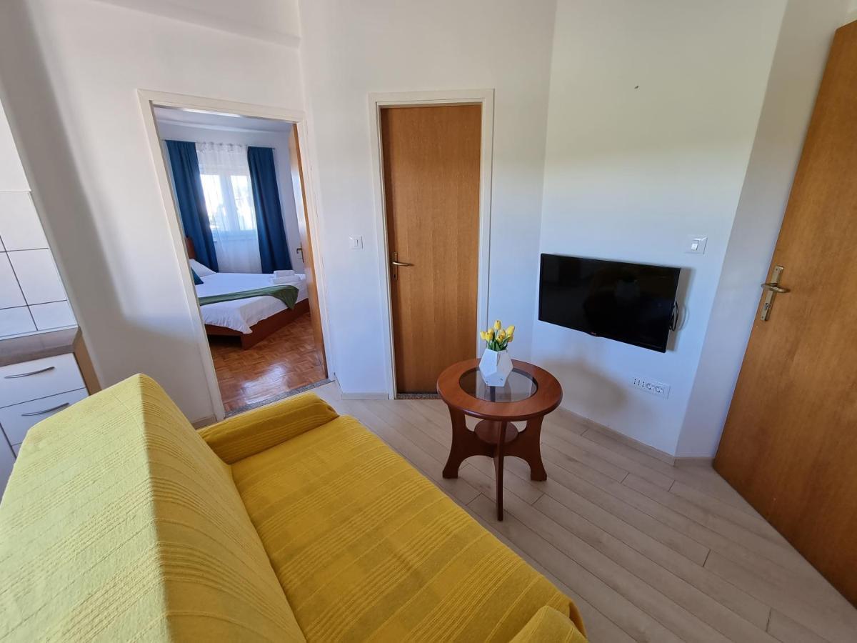 The Florens Residence Near The Beach With The Pool, Bbq And Kids Playground, Zadar Diklo Eksteriør billede