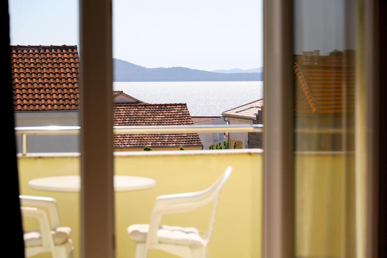 The Florens Residence Near The Beach With The Pool, Bbq And Kids Playground, Zadar Diklo Eksteriør billede