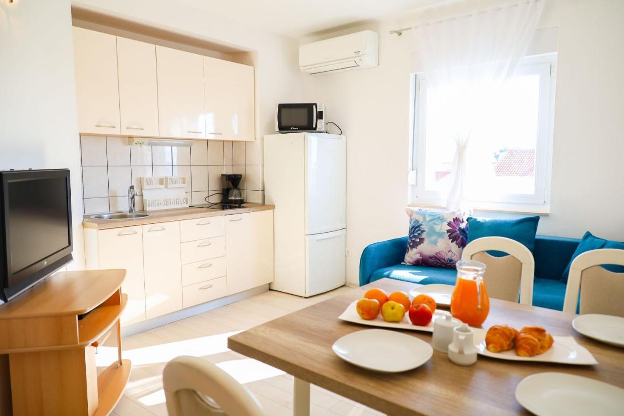 The Florens Residence Near The Beach With The Pool, Bbq And Kids Playground, Zadar Diklo Eksteriør billede