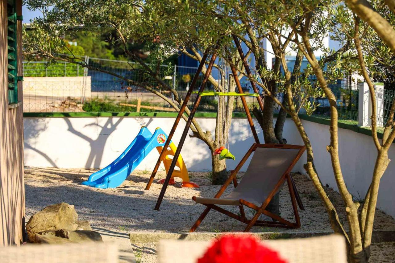 The Florens Residence Near The Beach With The Pool, Bbq And Kids Playground, Zadar Diklo Eksteriør billede