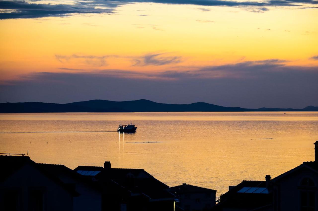The Florens Residence Near The Beach With The Pool, Bbq And Kids Playground, Zadar Diklo Eksteriør billede