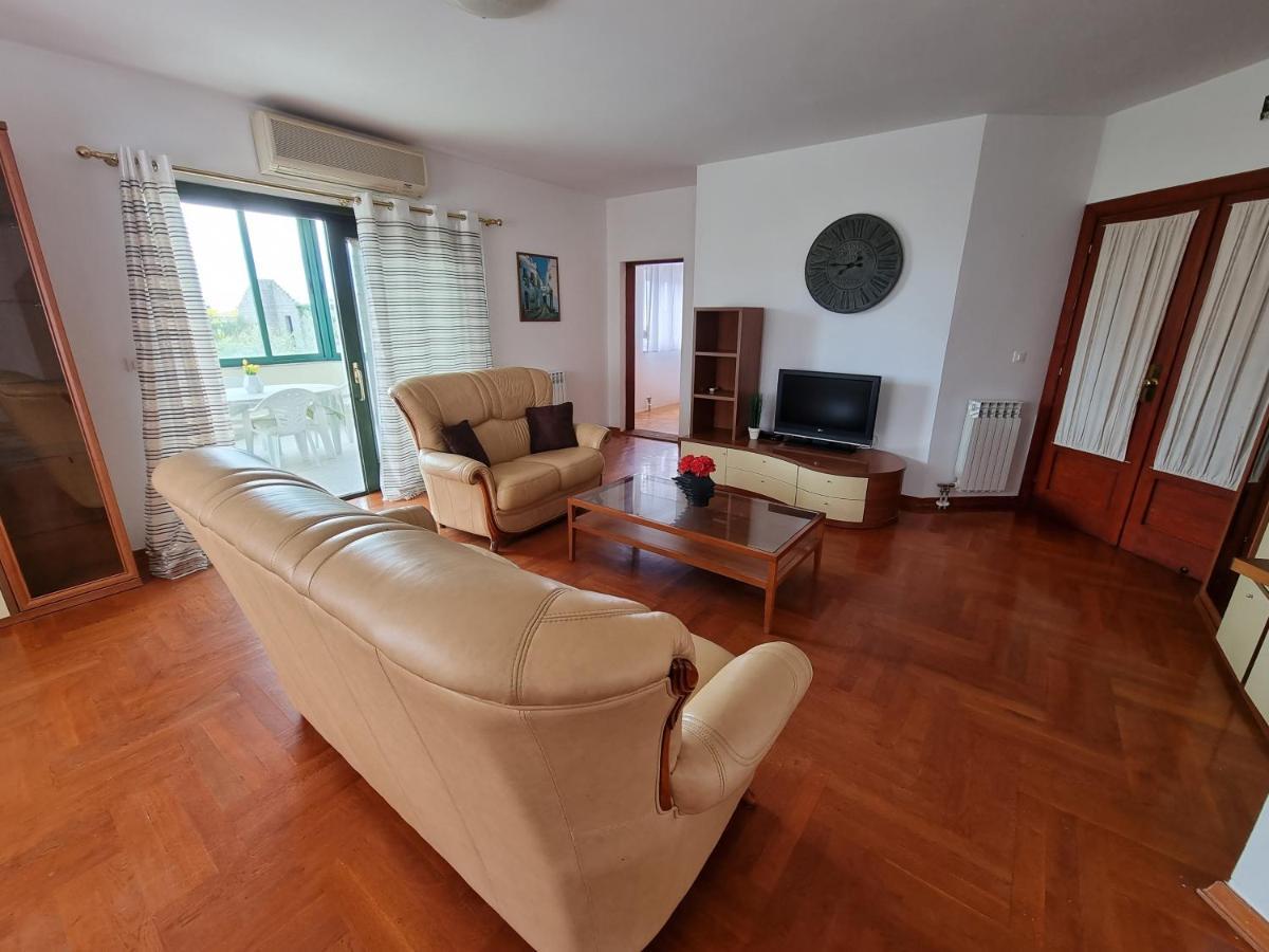 The Florens Residence Near The Beach With The Pool, Bbq And Kids Playground, Zadar Diklo Eksteriør billede