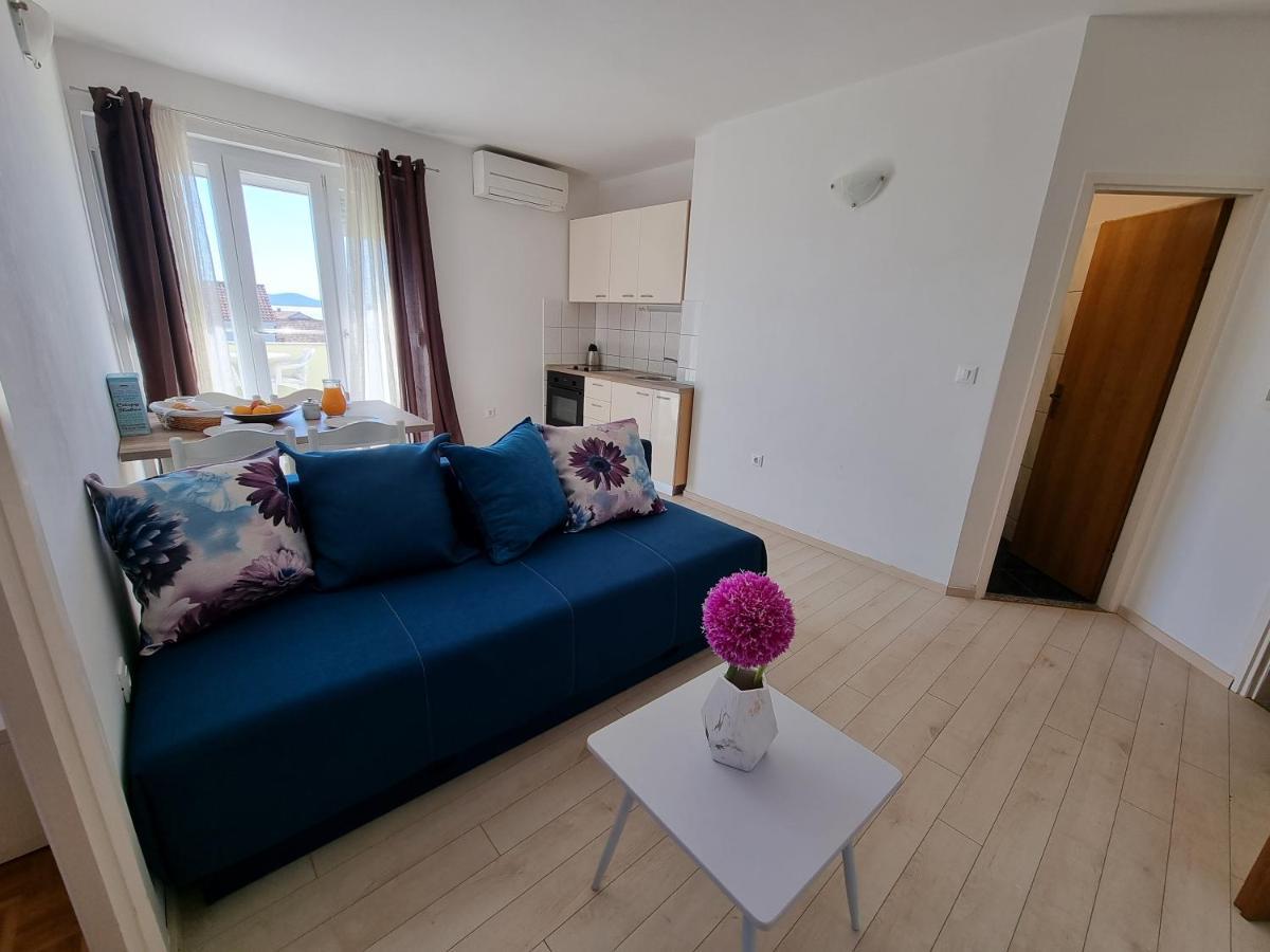 The Florens Residence Near The Beach With The Pool, Bbq And Kids Playground, Zadar Diklo Eksteriør billede